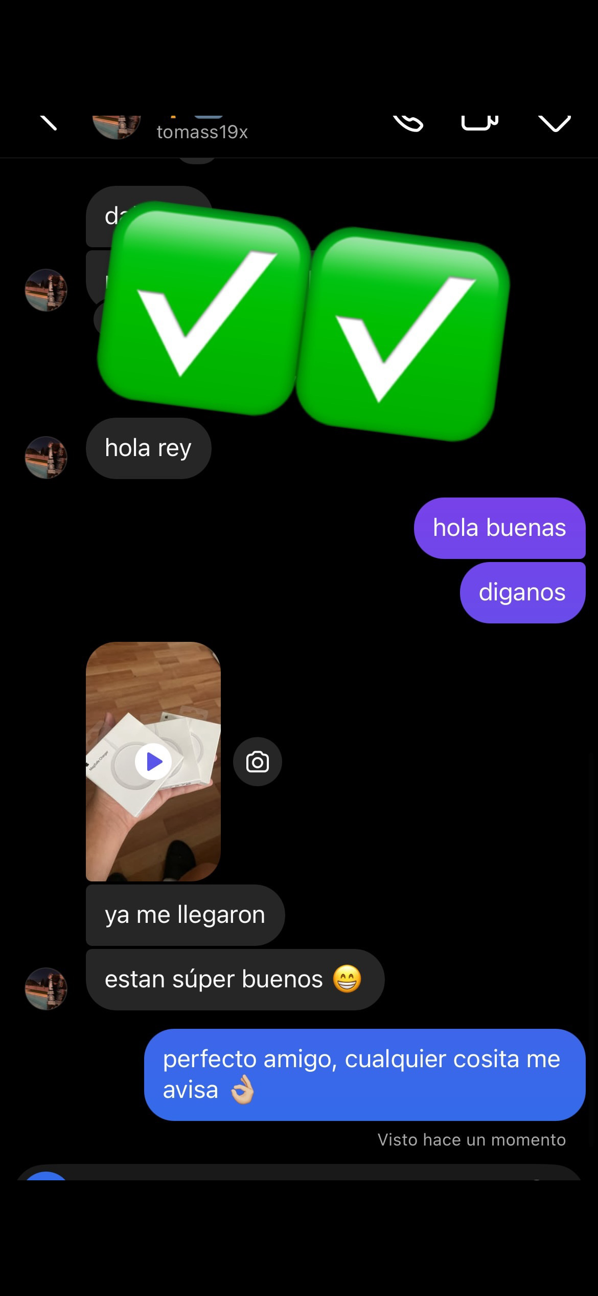 Foto de cliente feliz